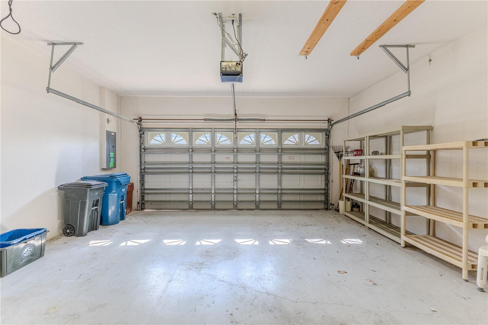 Listing photo id 40 for 15033 Middle Fairway Drive