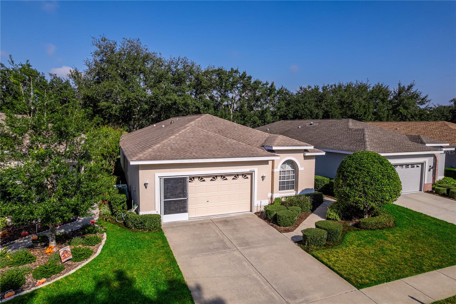 Listing photo id 3 for 15033 Middle Fairway Drive