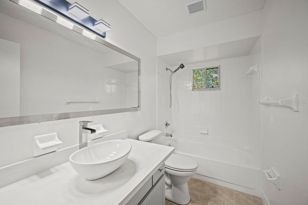 Image 10 of 25 For 10337 176th Street