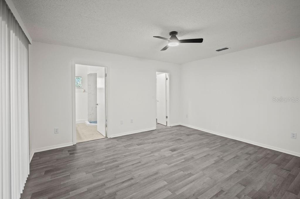 Image 22 of 25 For 10337 176th Street