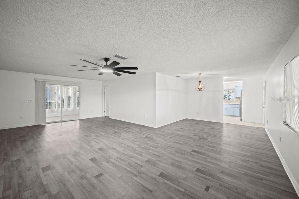 Image 3 of 25 For 10337 176th Street