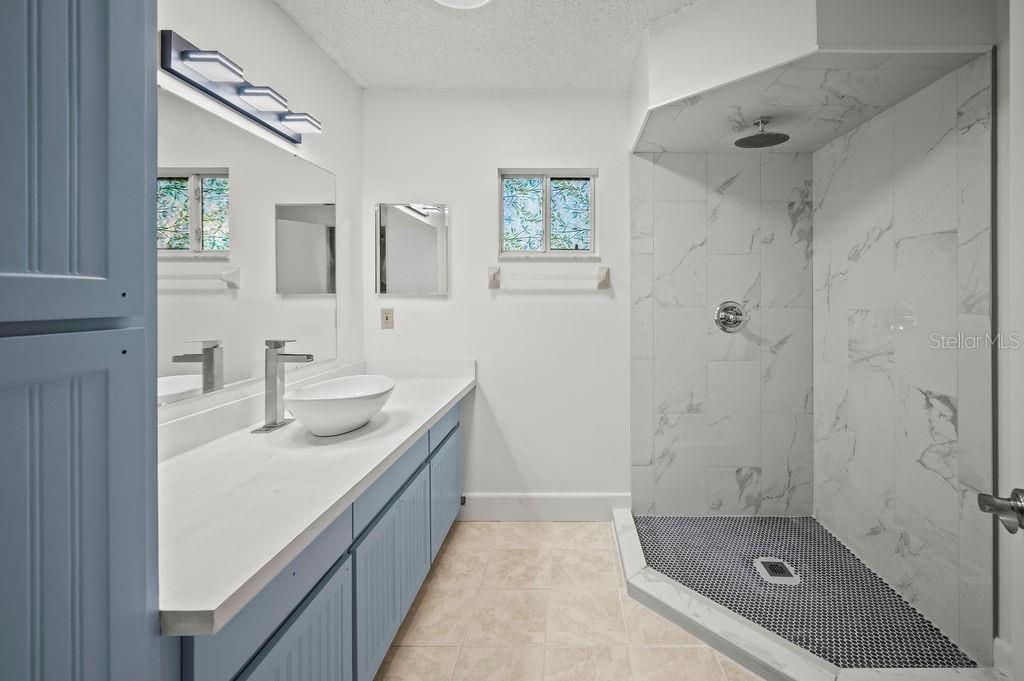 Image 7 of 25 For 10337 176th Street