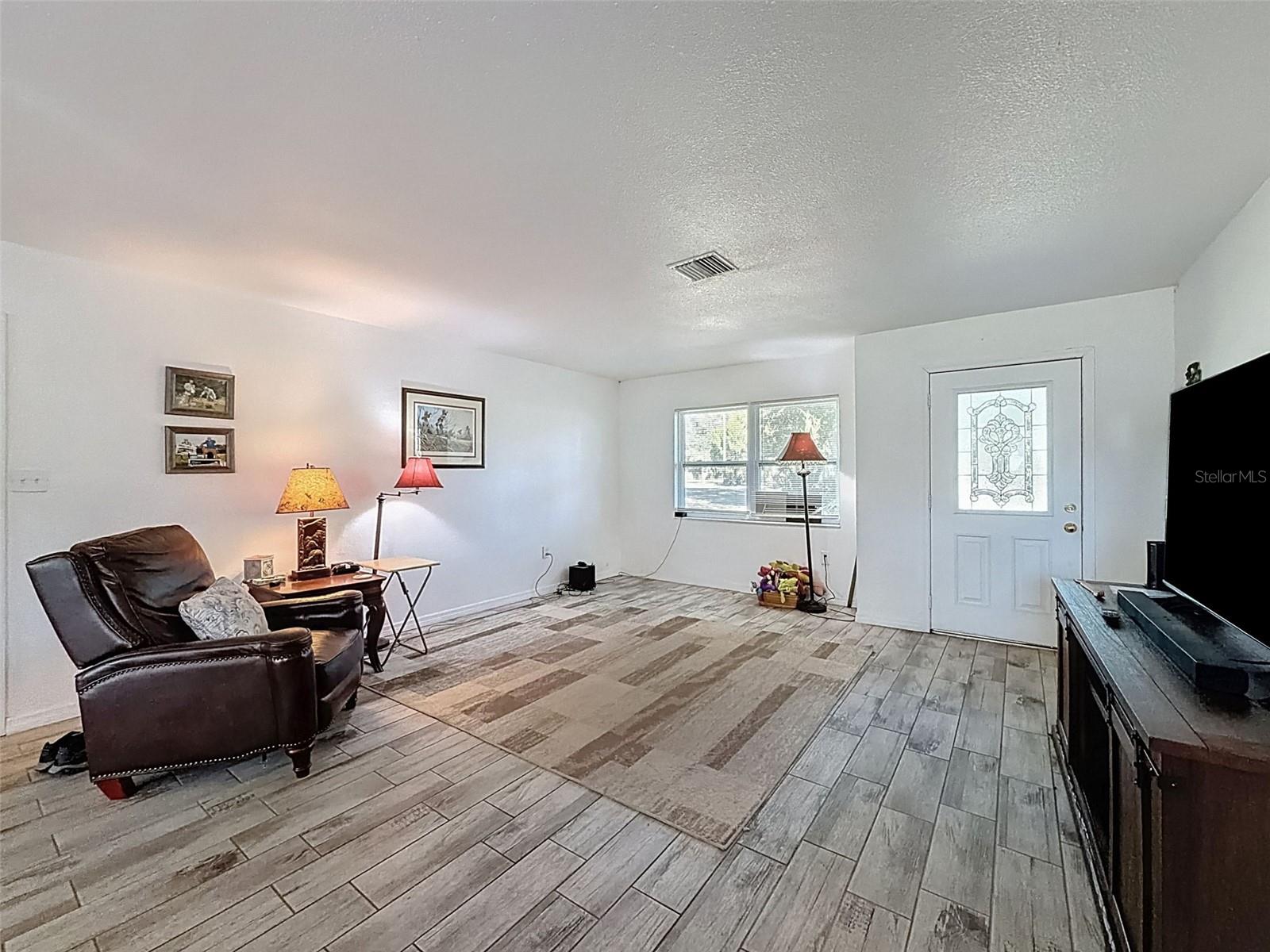 Image 12 of 33 For 6982 Sedalia Court