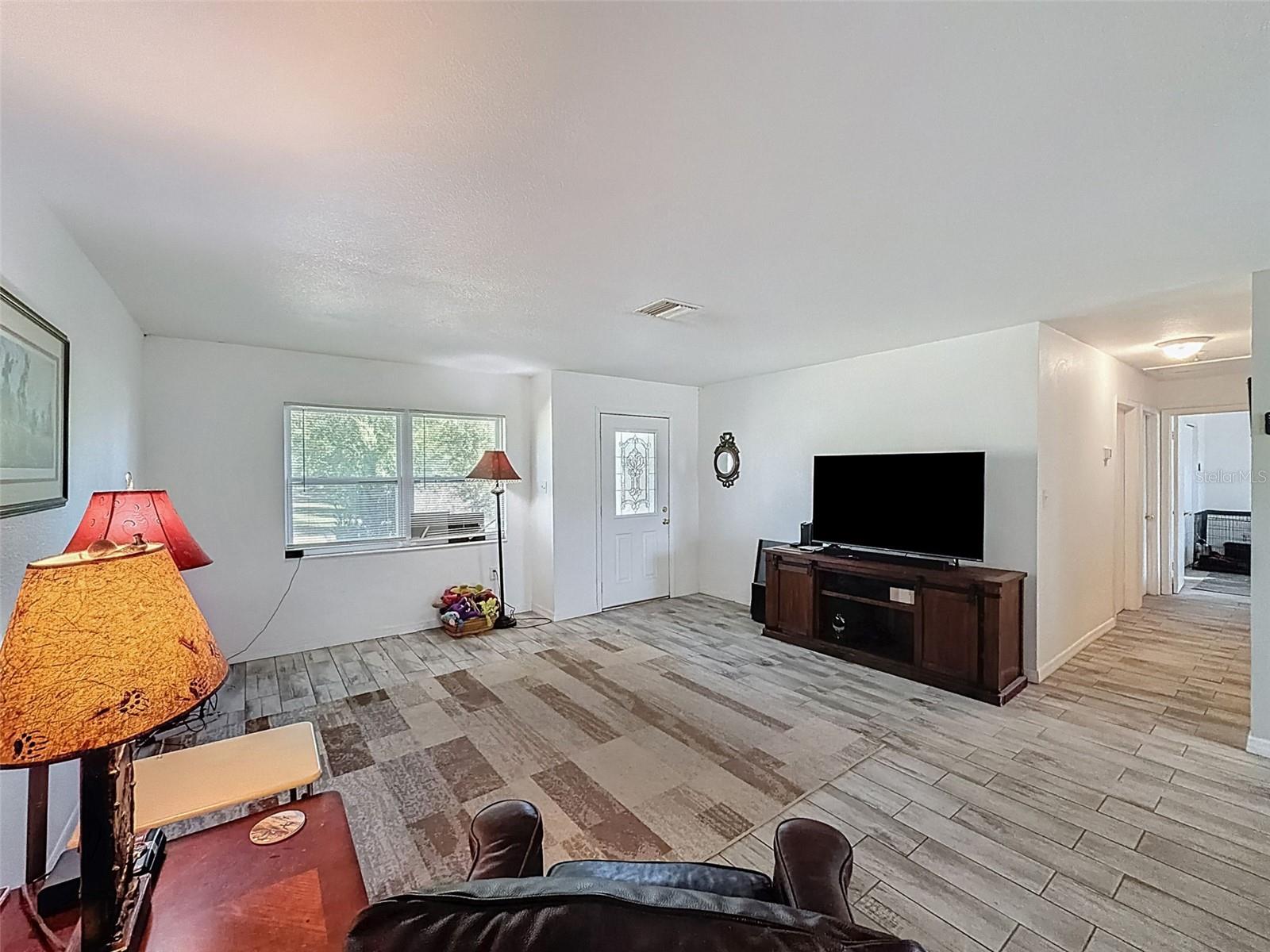 Image 14 of 33 For 6982 Sedalia Court