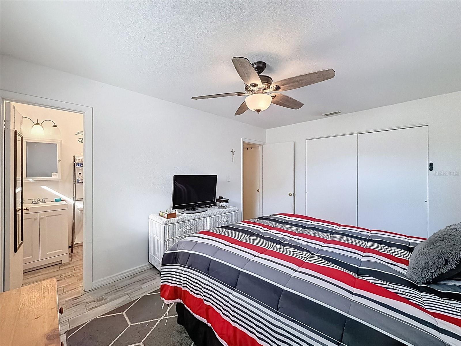 Image 17 of 33 For 6982 Sedalia Court