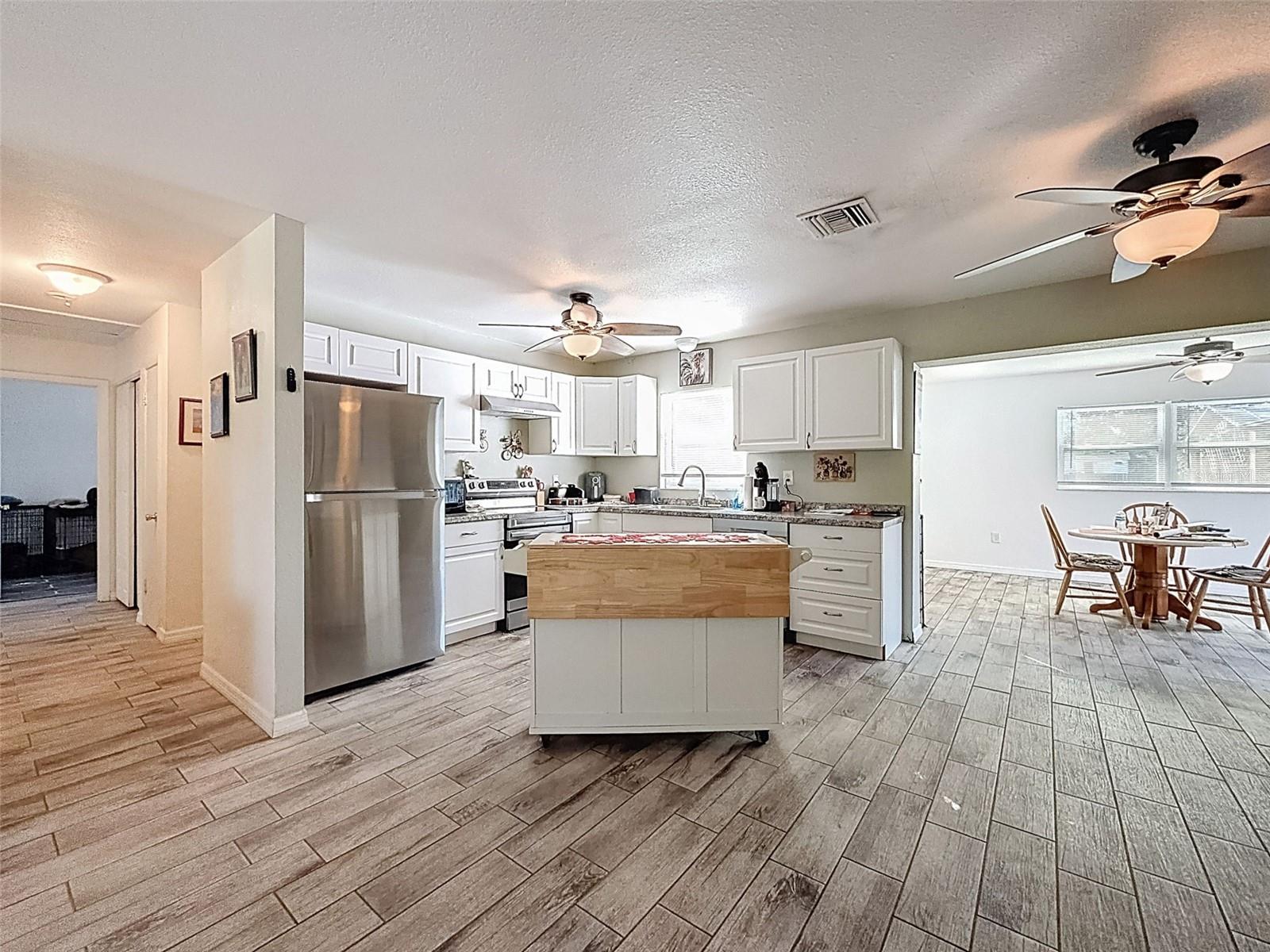 Image 6 of 33 For 6982 Sedalia Court