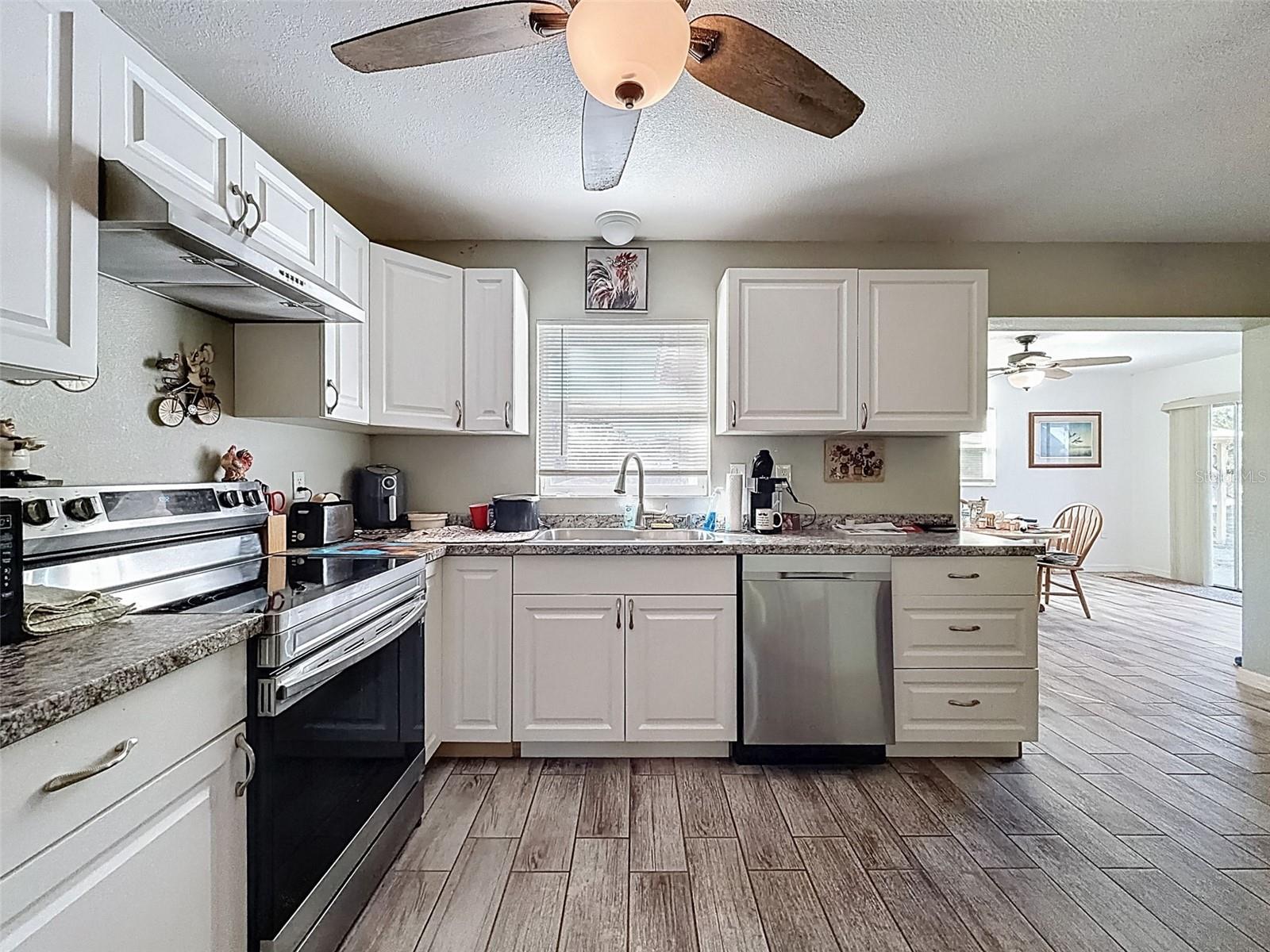 Image 7 of 33 For 6982 Sedalia Court