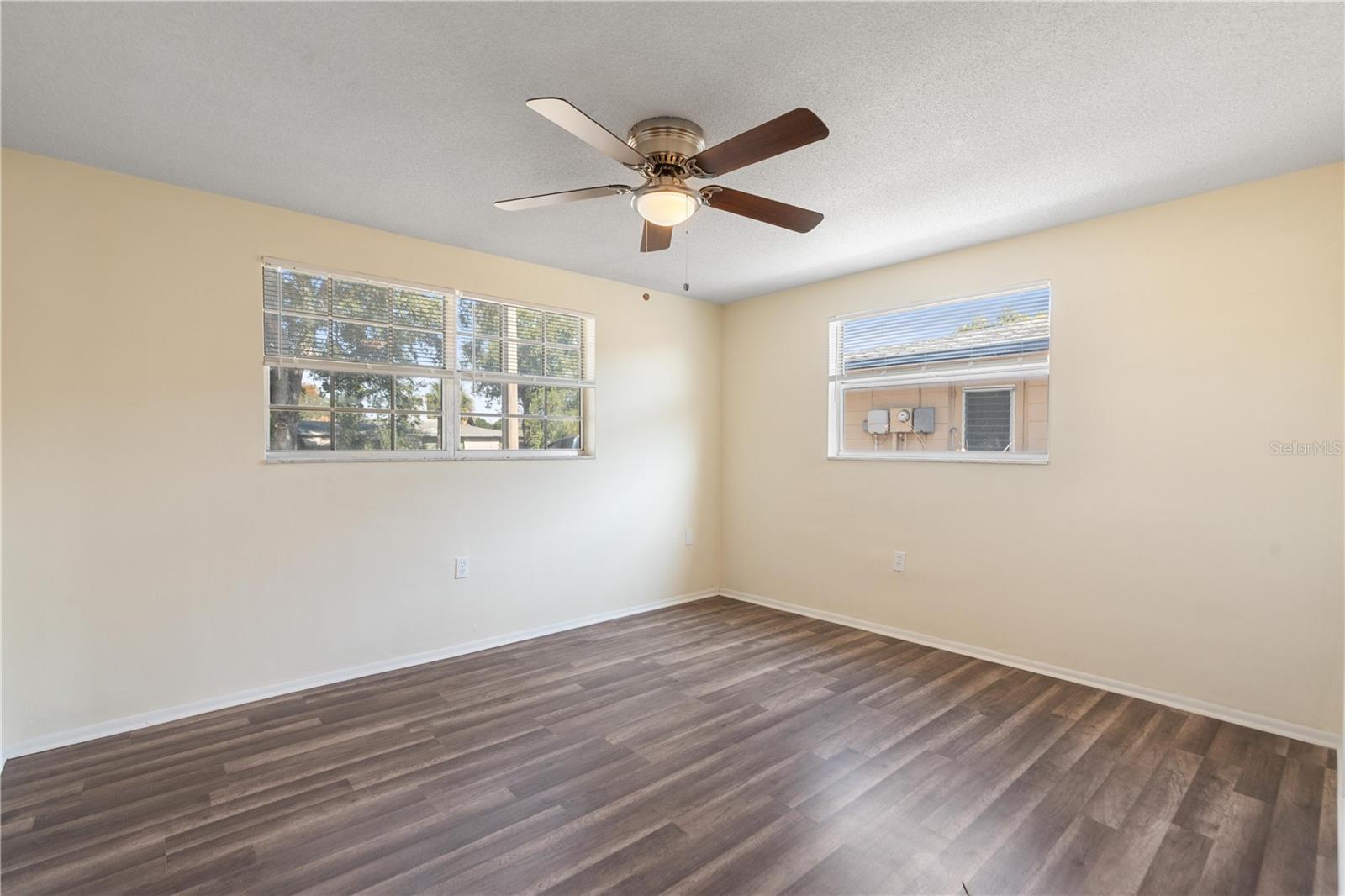 Image 10 of 27 For 7130 Fox Hollow Drive