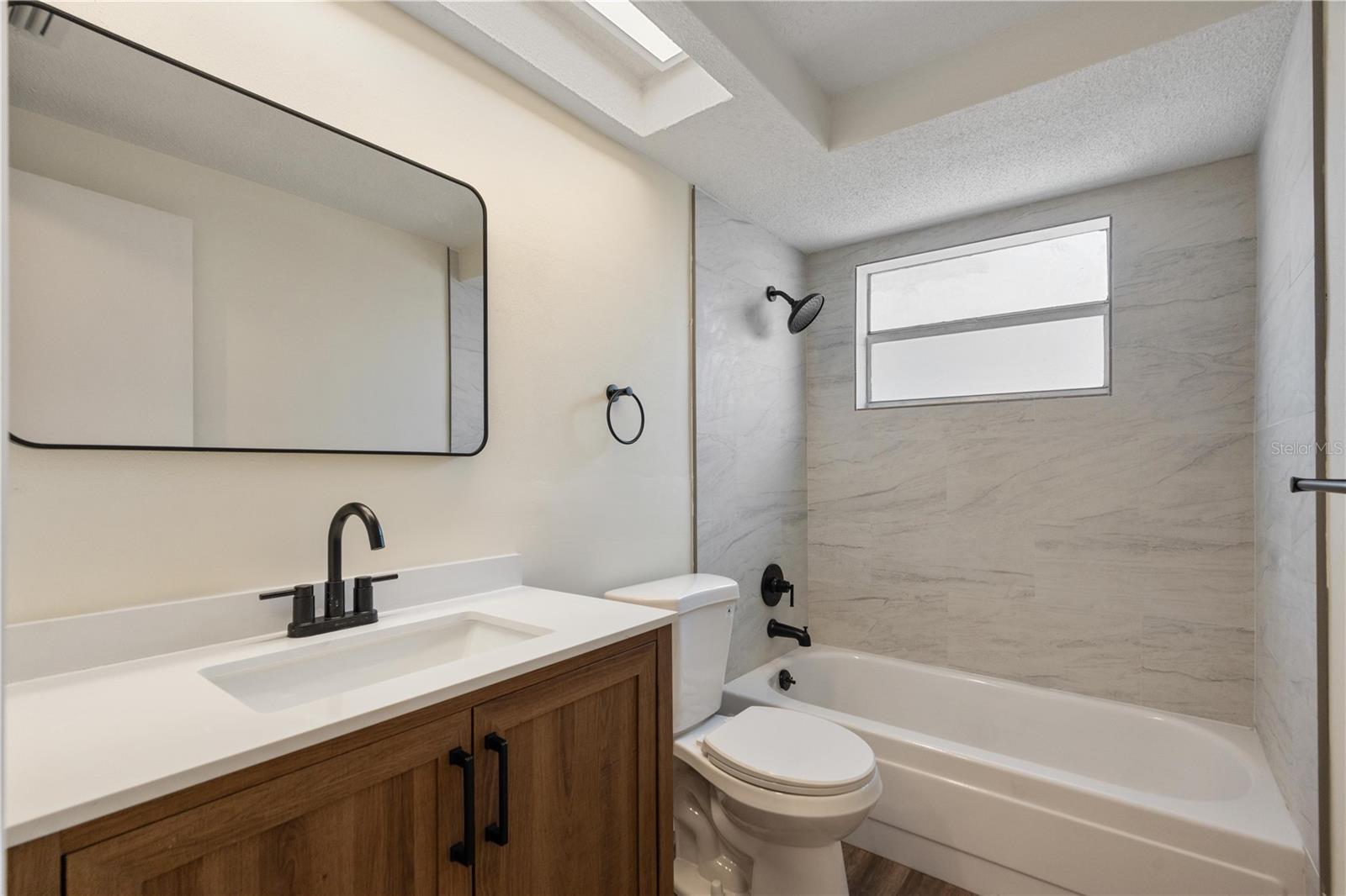 Image 12 of 27 For 7130 Fox Hollow Drive