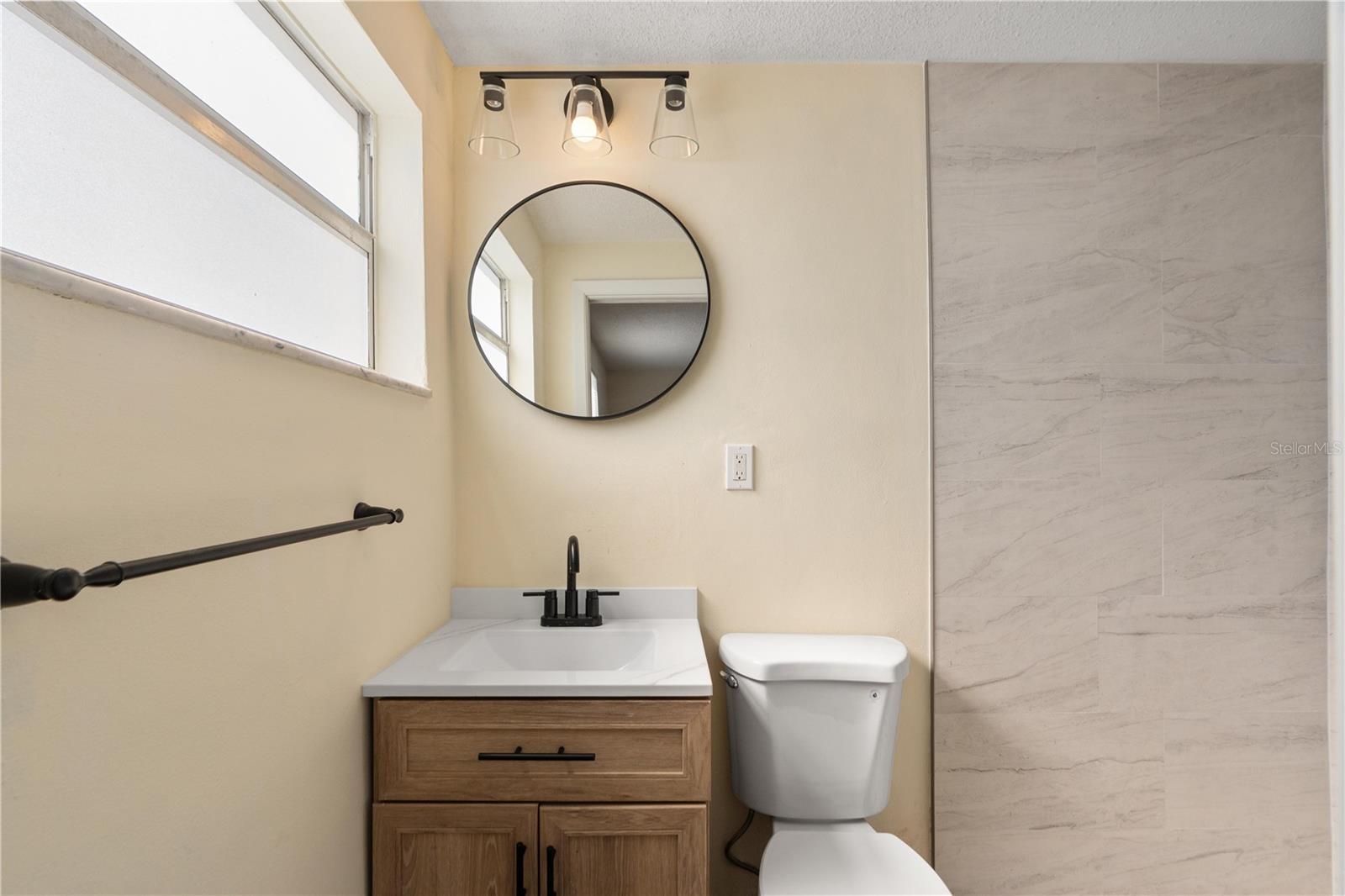 Image 16 of 27 For 7130 Fox Hollow Drive