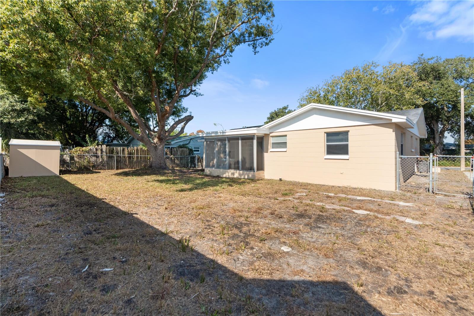 Image 25 of 27 For 7130 Fox Hollow Drive