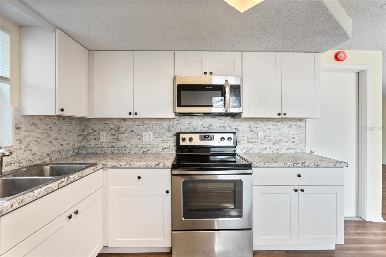 Image 8 of 27 For 7130 Fox Hollow Drive