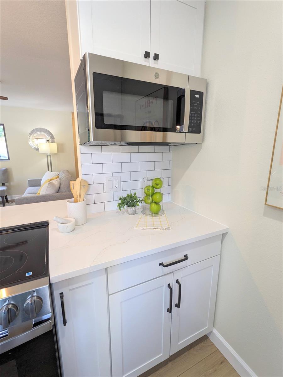 Image 7 of 34 For 780 Green Valley Road