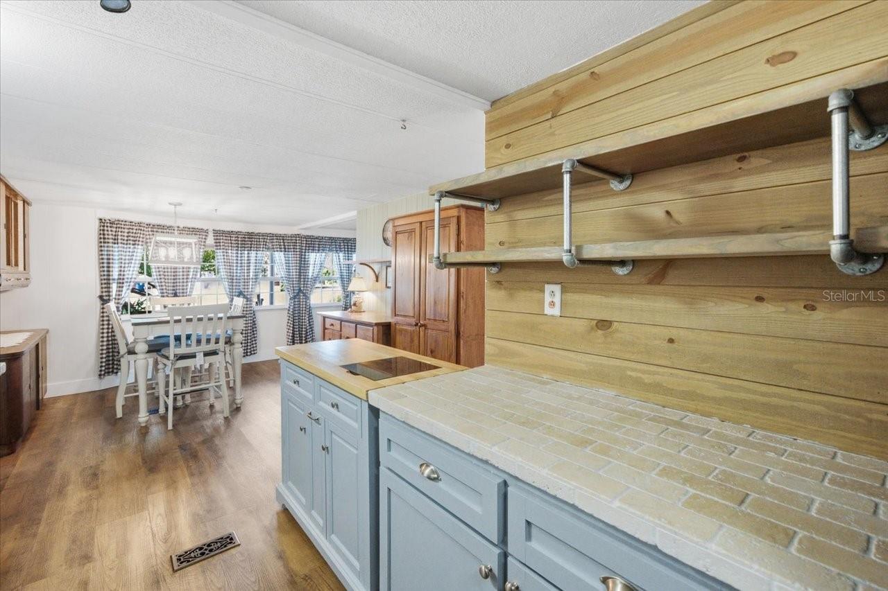 Image 22 of 53 For 8006 Montrose Avenue