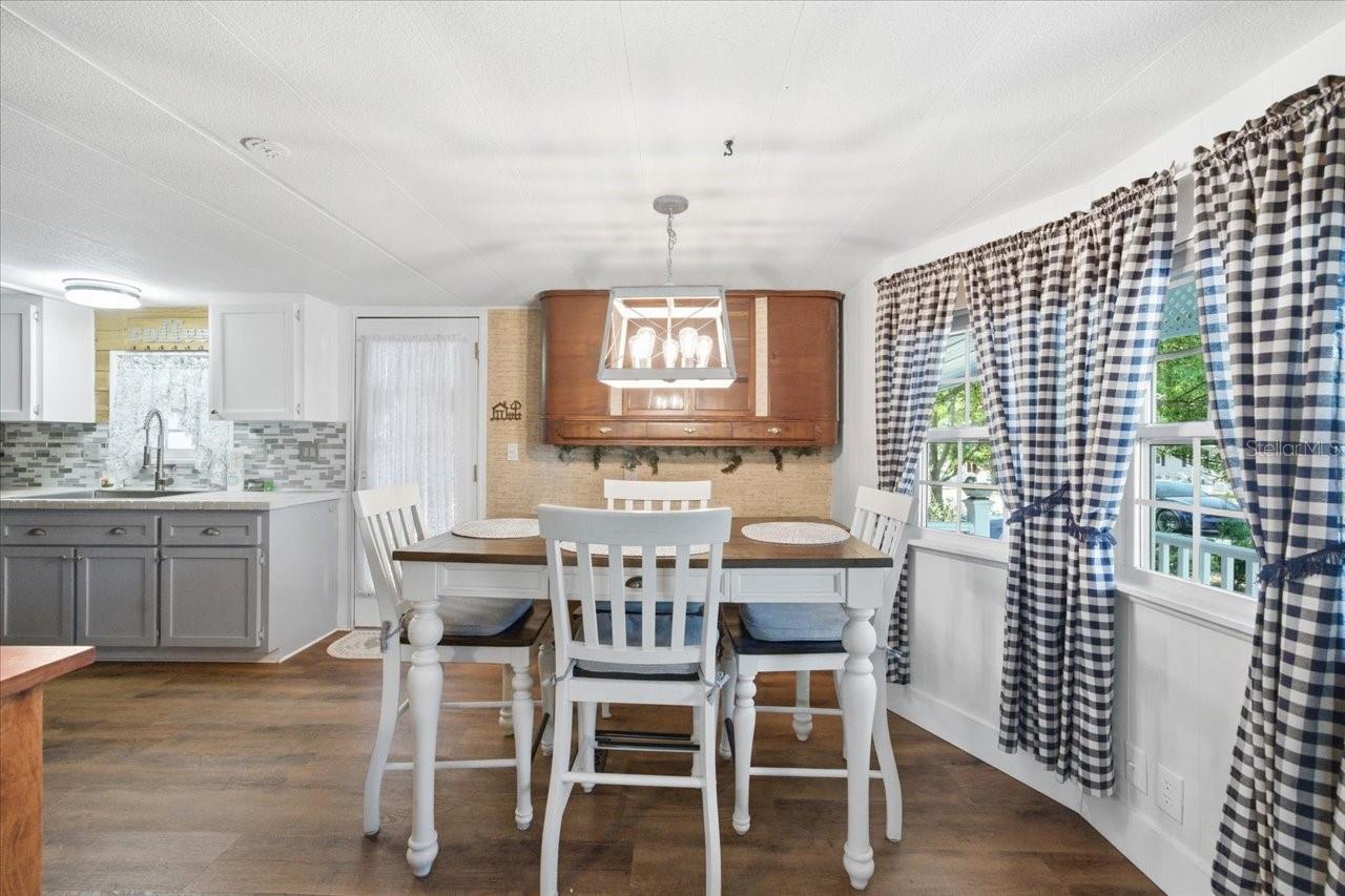 Image 24 of 53 For 8006 Montrose Avenue