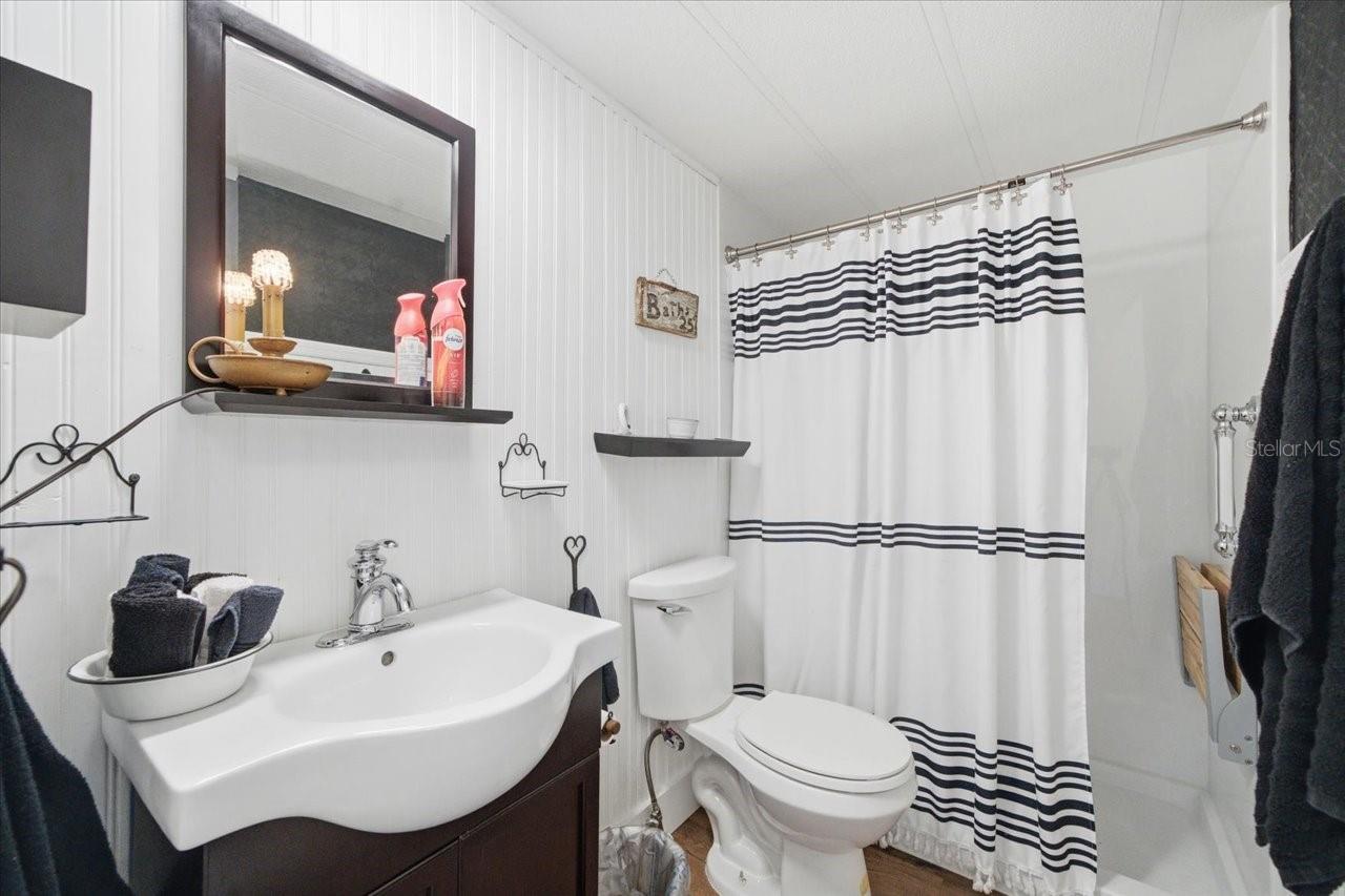 Image 33 of 53 For 8006 Montrose Avenue