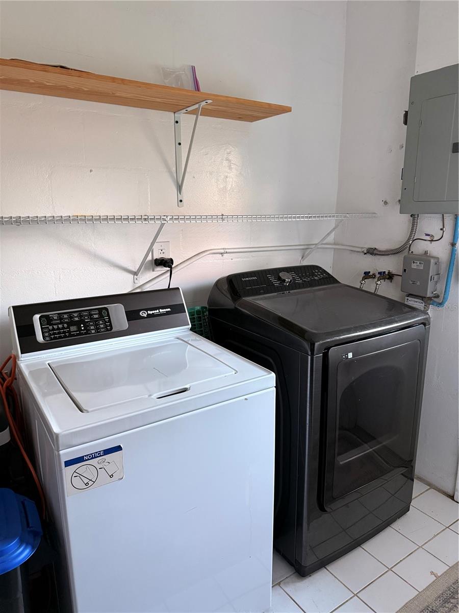 Image 10 of 12 For 815 Woodley Road