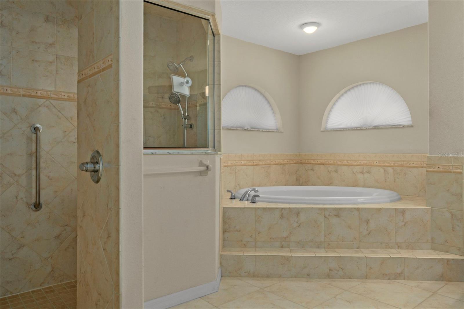 Image 14 of 55 For 5554 Lamp Post Drive