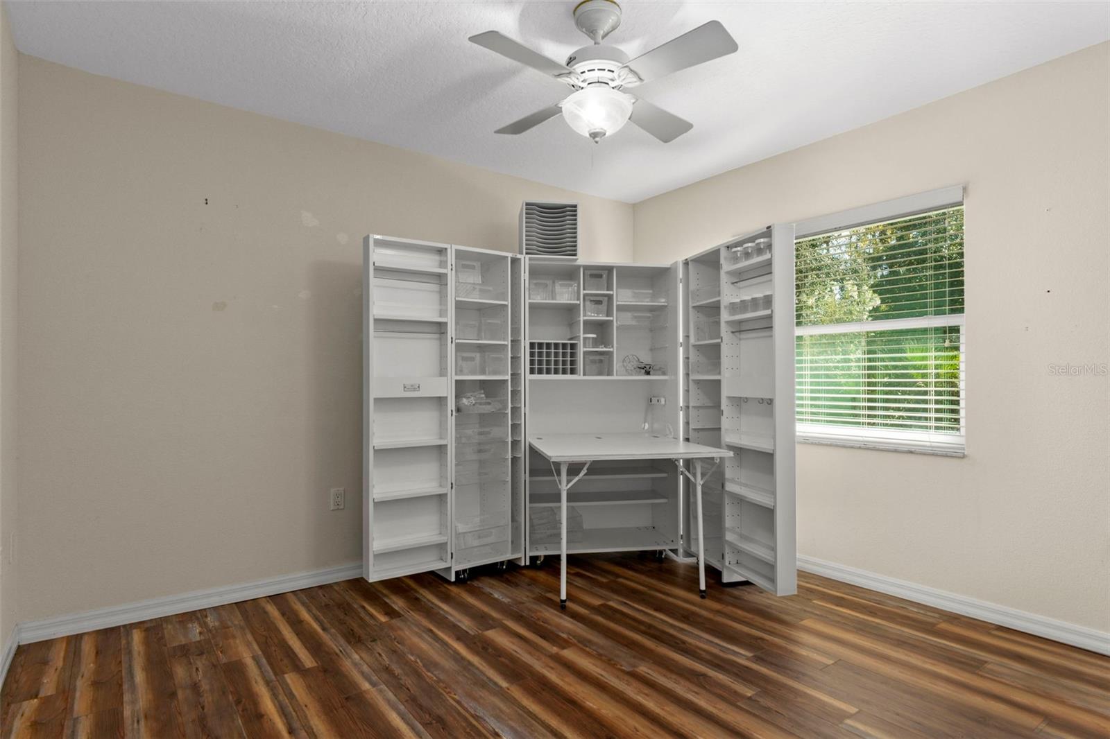 Image 26 of 55 For 5554 Lamp Post Drive