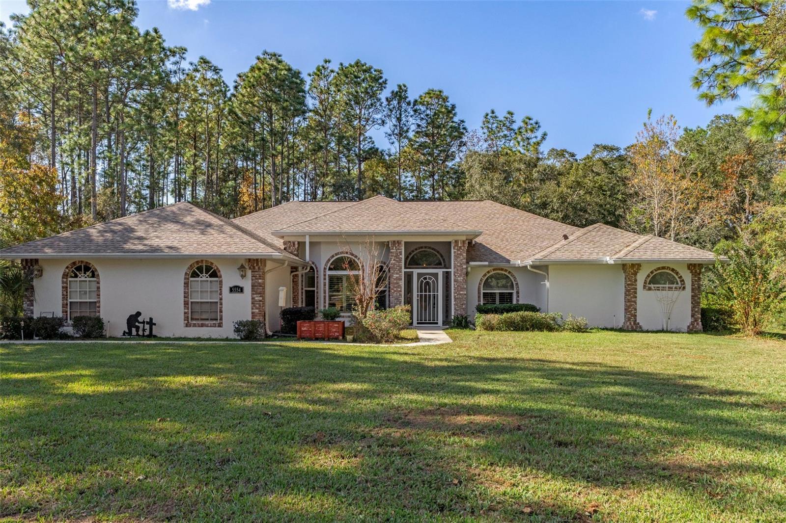 Image 4 of 55 For 5554 Lamp Post Drive