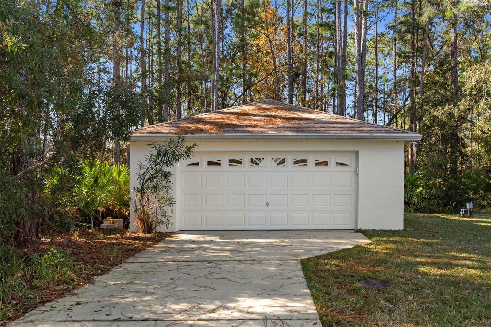 Image 45 of 55 For 5554 Lamp Post Drive