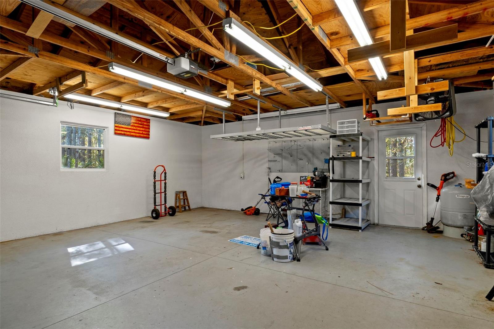 Image 46 of 55 For 5554 Lamp Post Drive