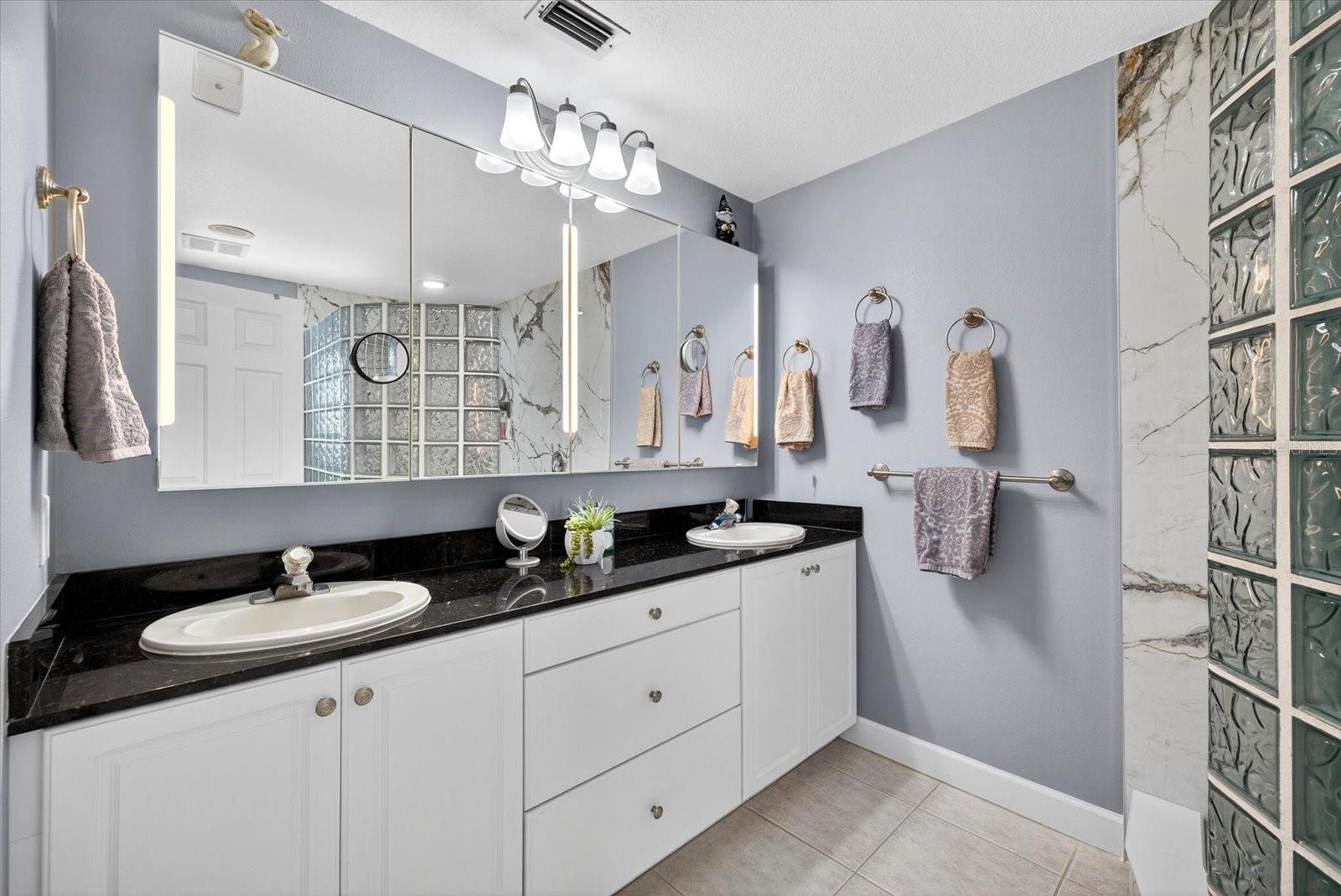 Image 32 of 93 For 4141 Perry Place