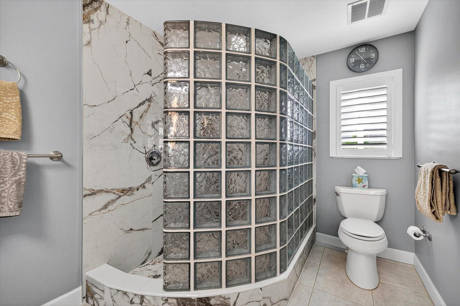 Image 34 of 93 For 4141 Perry Place