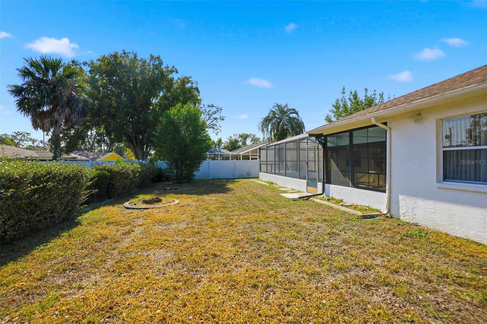 Listing photo id 26 for 2414 Appian Avenue