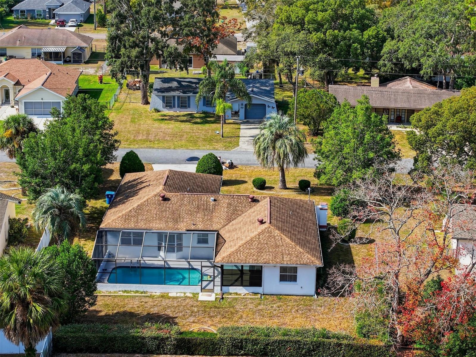 Listing photo id 30 for 2414 Appian Avenue