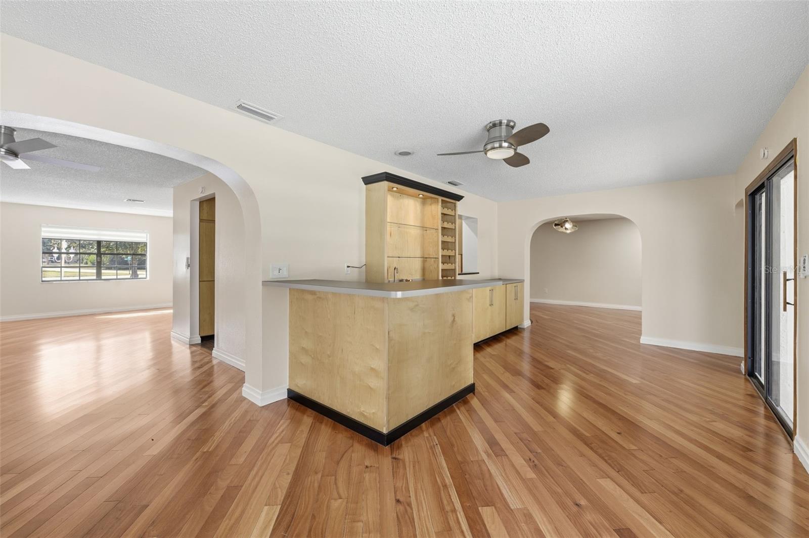 Listing photo id 29 for 8123 River Country Drive