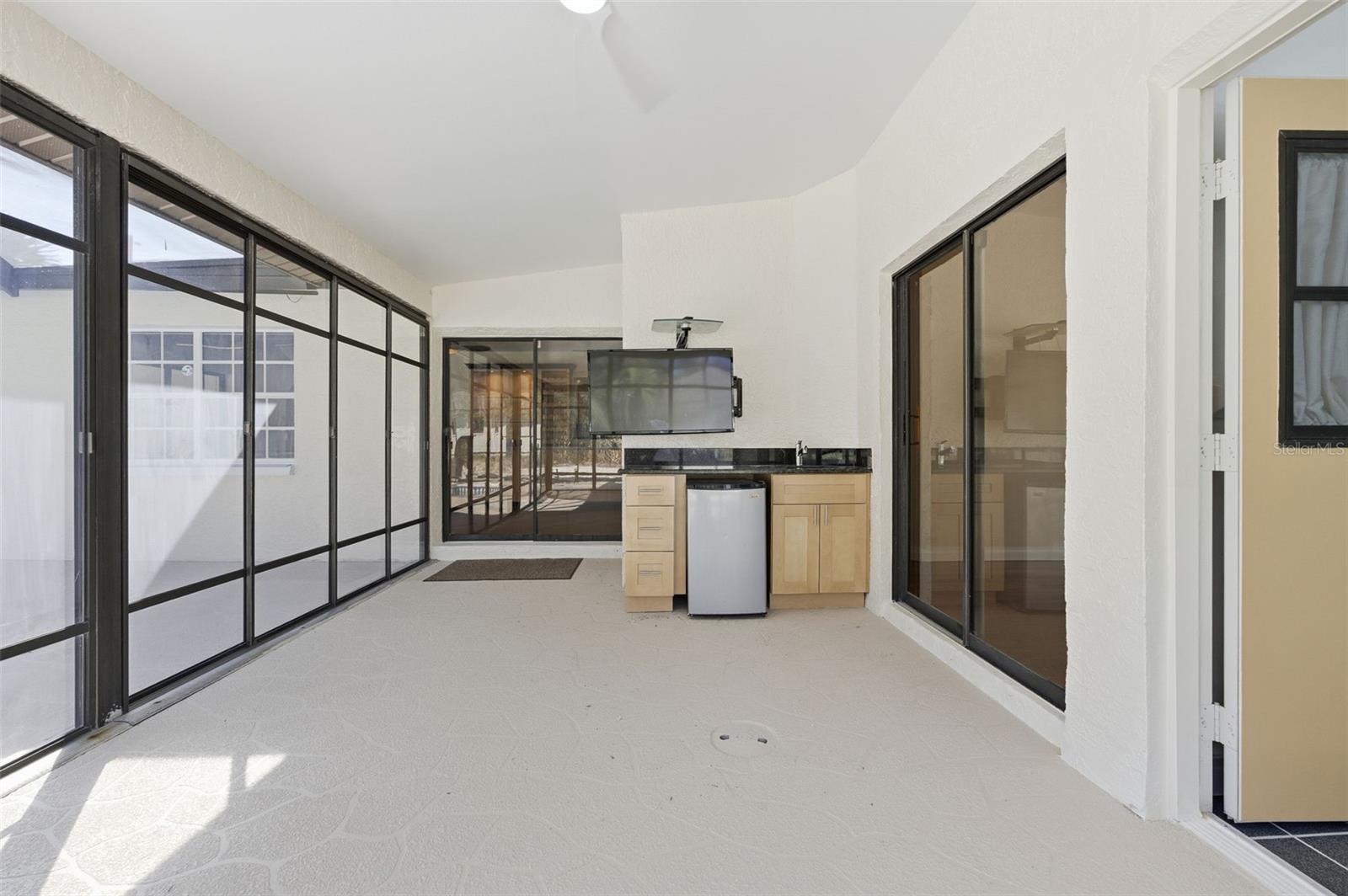 Listing photo id 56 for 8123 River Country Drive