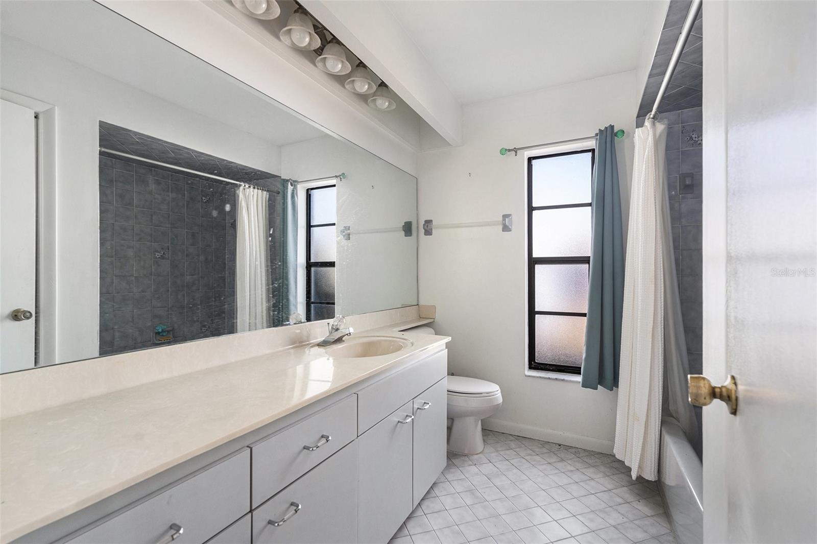 Image 13 of 19 For 13445 Banner Road