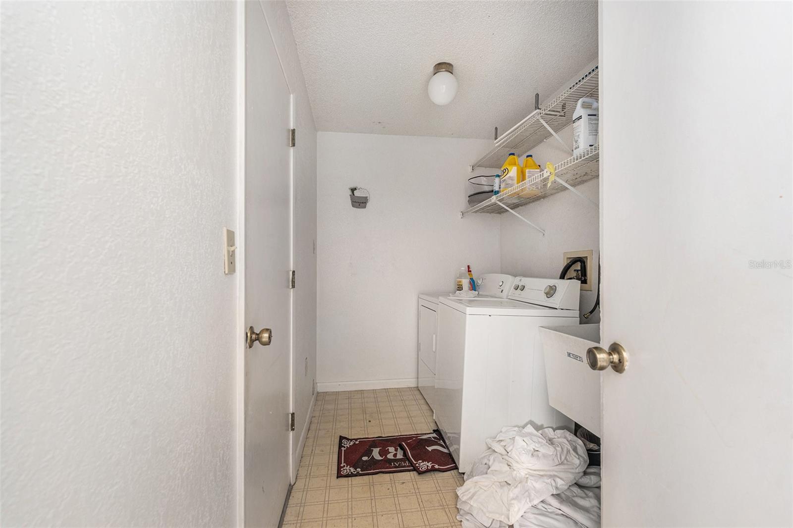 Image 15 of 19 For 13445 Banner Road