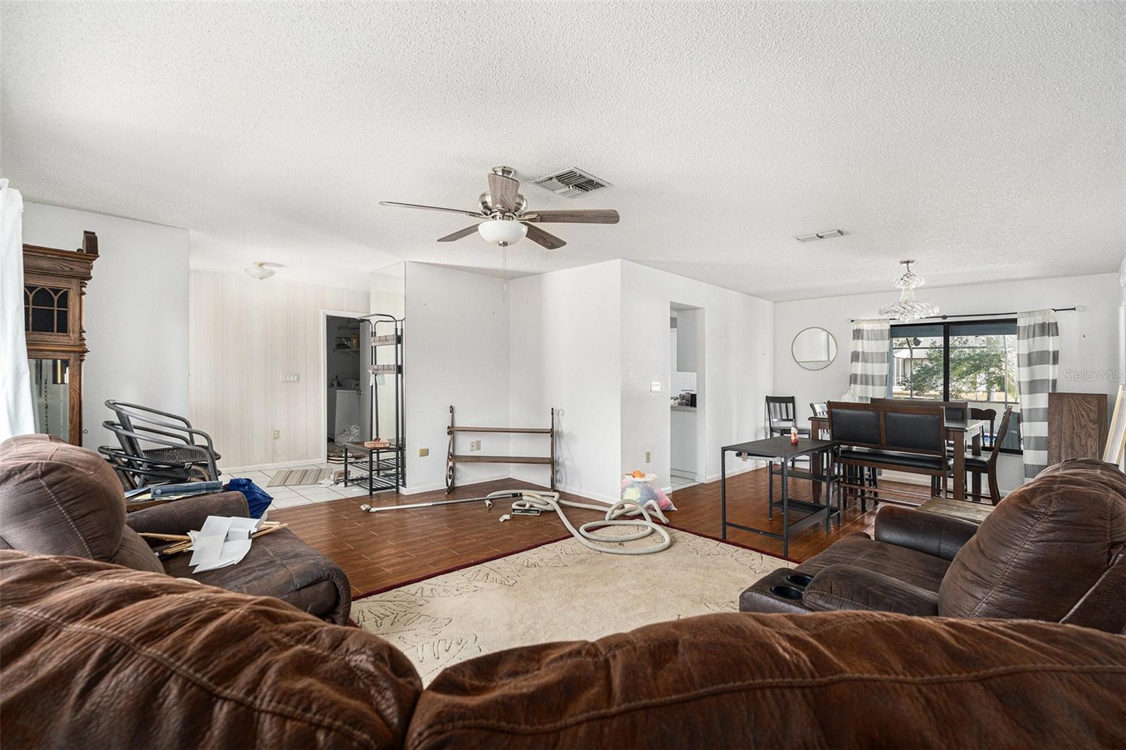 Image 3 of 19 For 13445 Banner Road