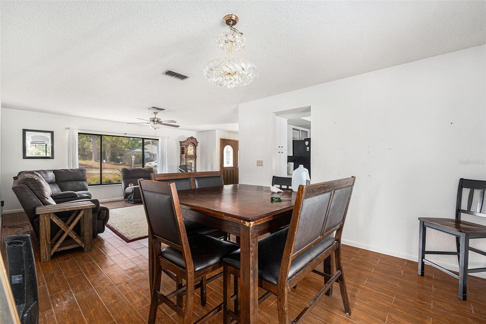 Image 4 of 19 For 13445 Banner Road