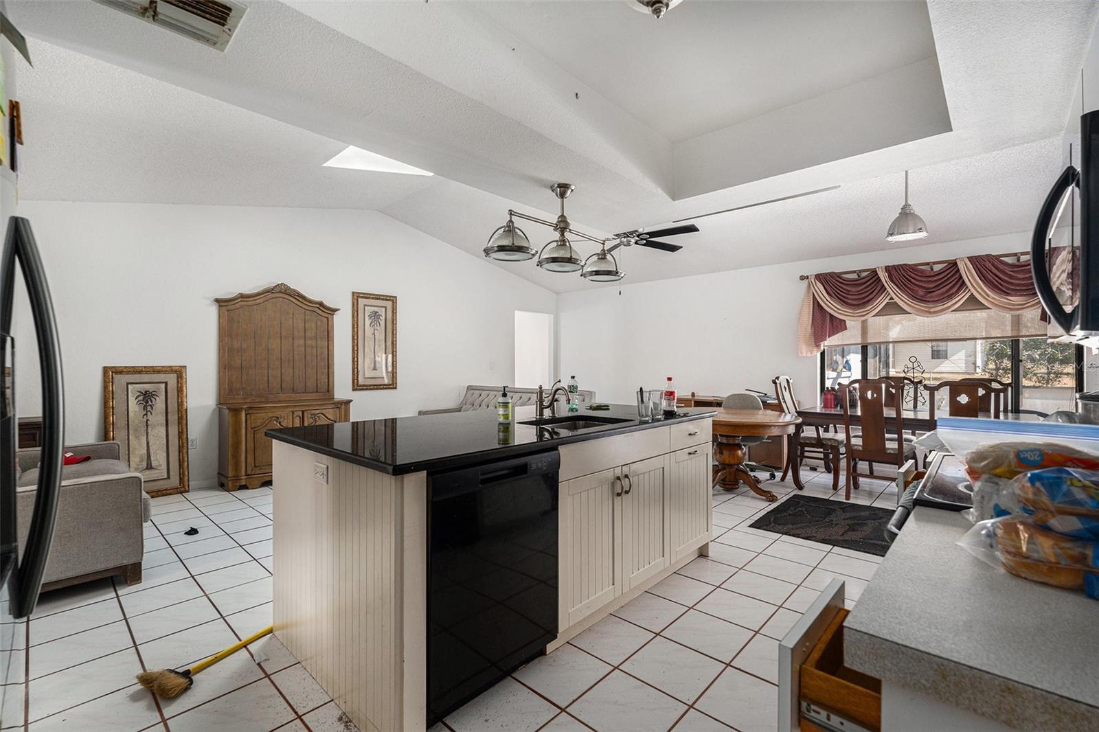 Image 6 of 19 For 13445 Banner Road