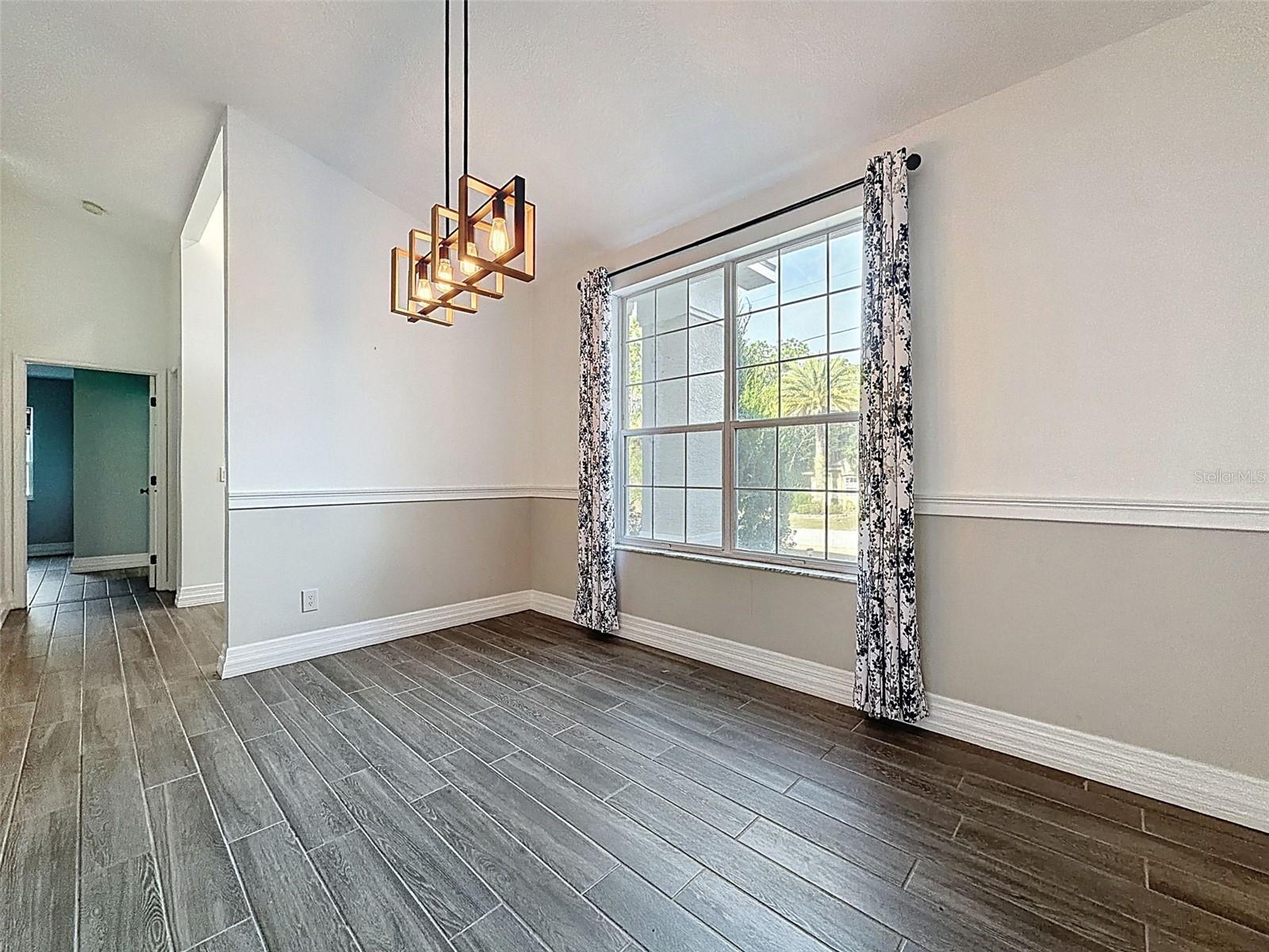 Image 10 of 80 For 11 Maidenbush Court E