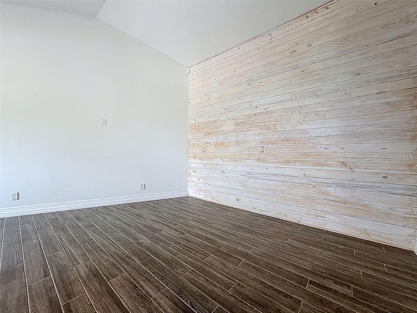 Image 16 of 80 For 11 Maidenbush Court E