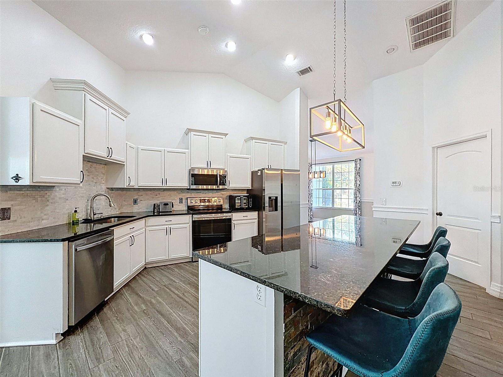 Image 36 of 80 For 11 Maidenbush Court E