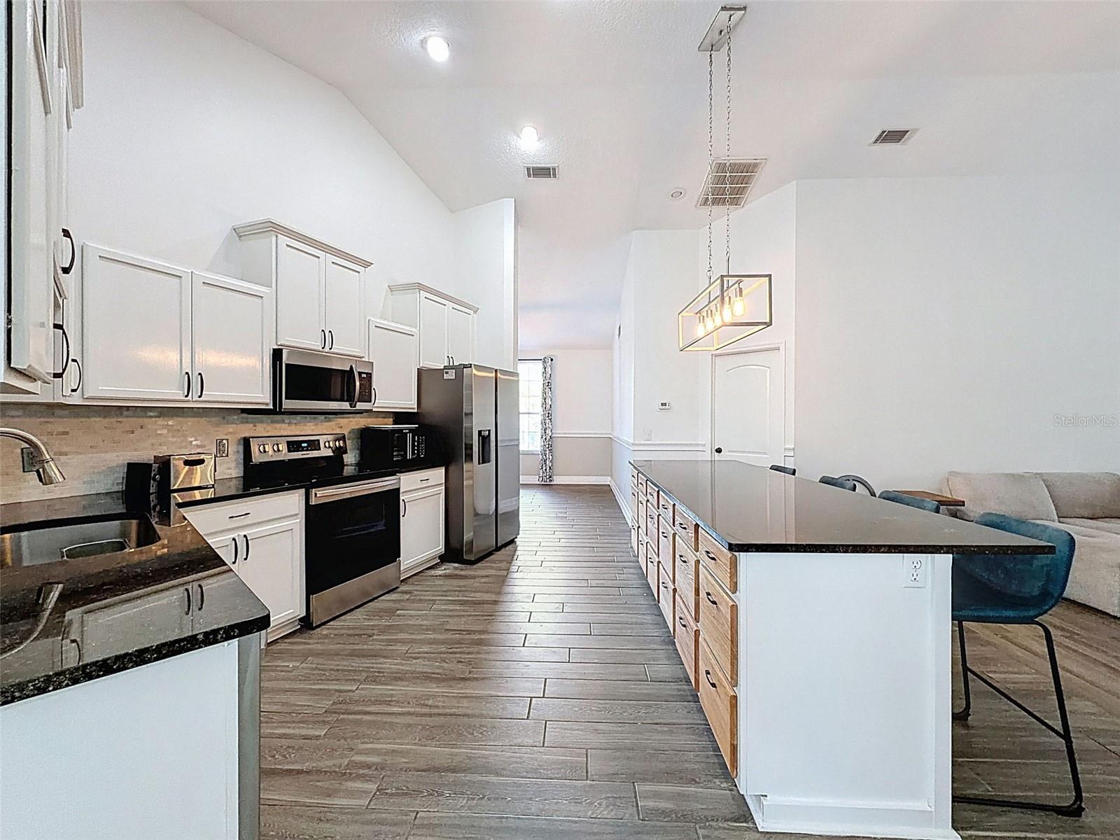 Image 40 of 80 For 11 Maidenbush Court E