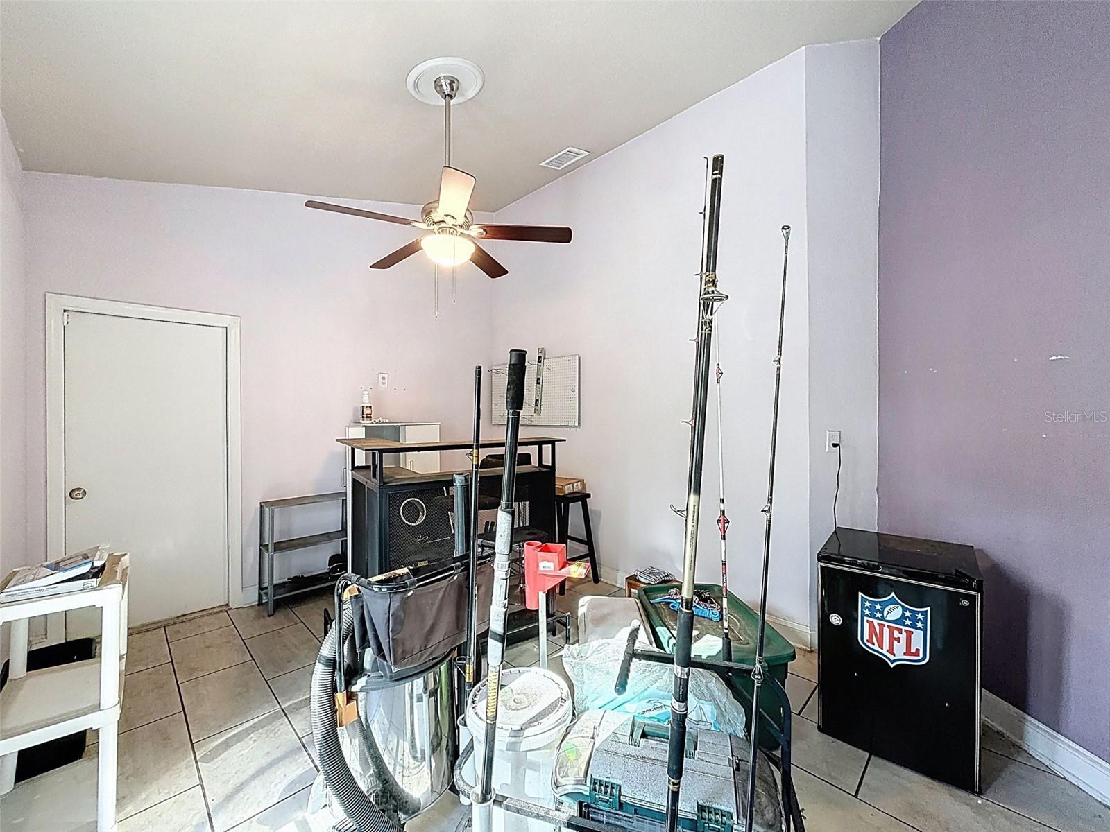 Image 62 of 80 For 11 Maidenbush Court E