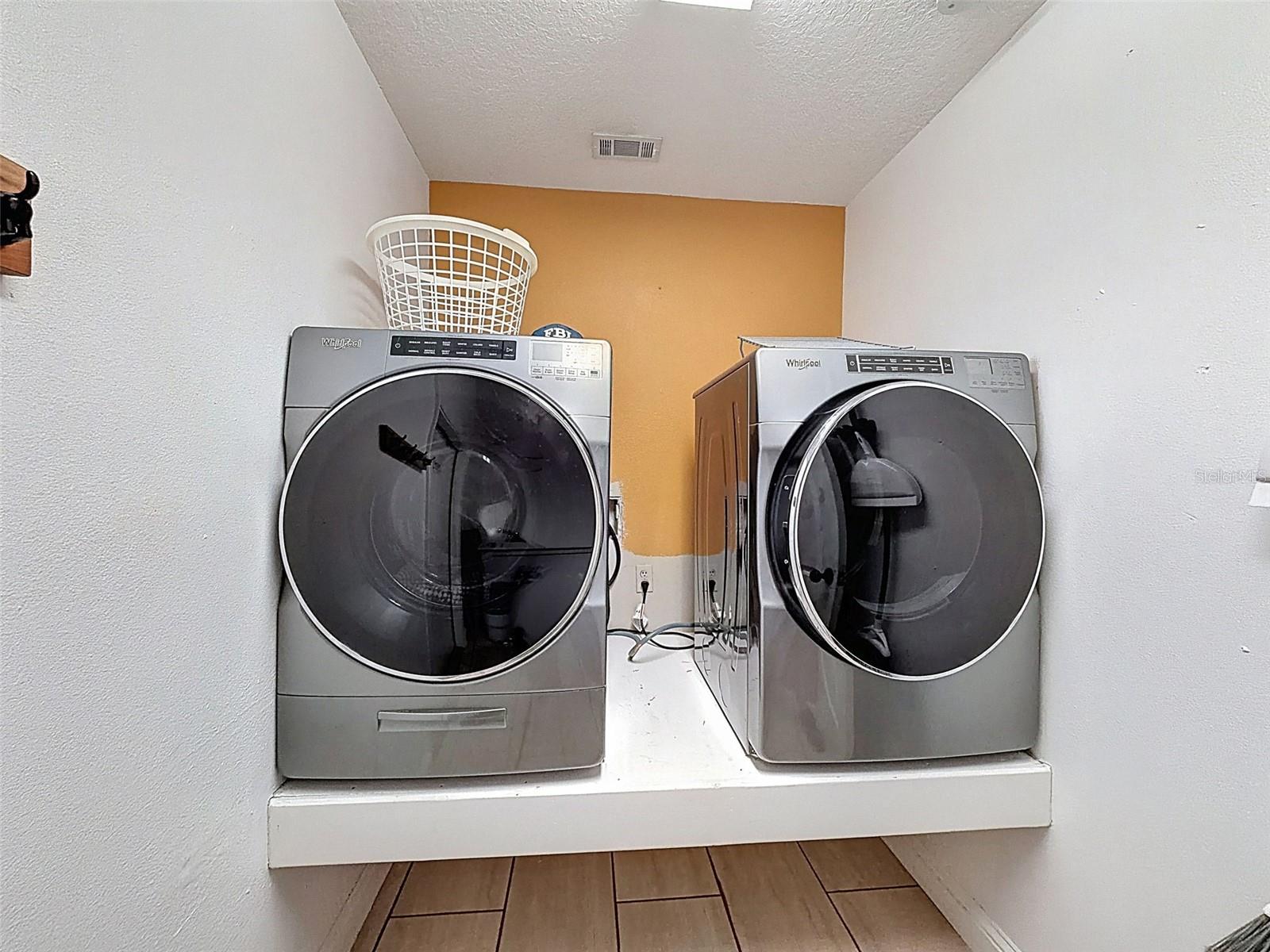 Image 64 of 80 For 11 Maidenbush Court E