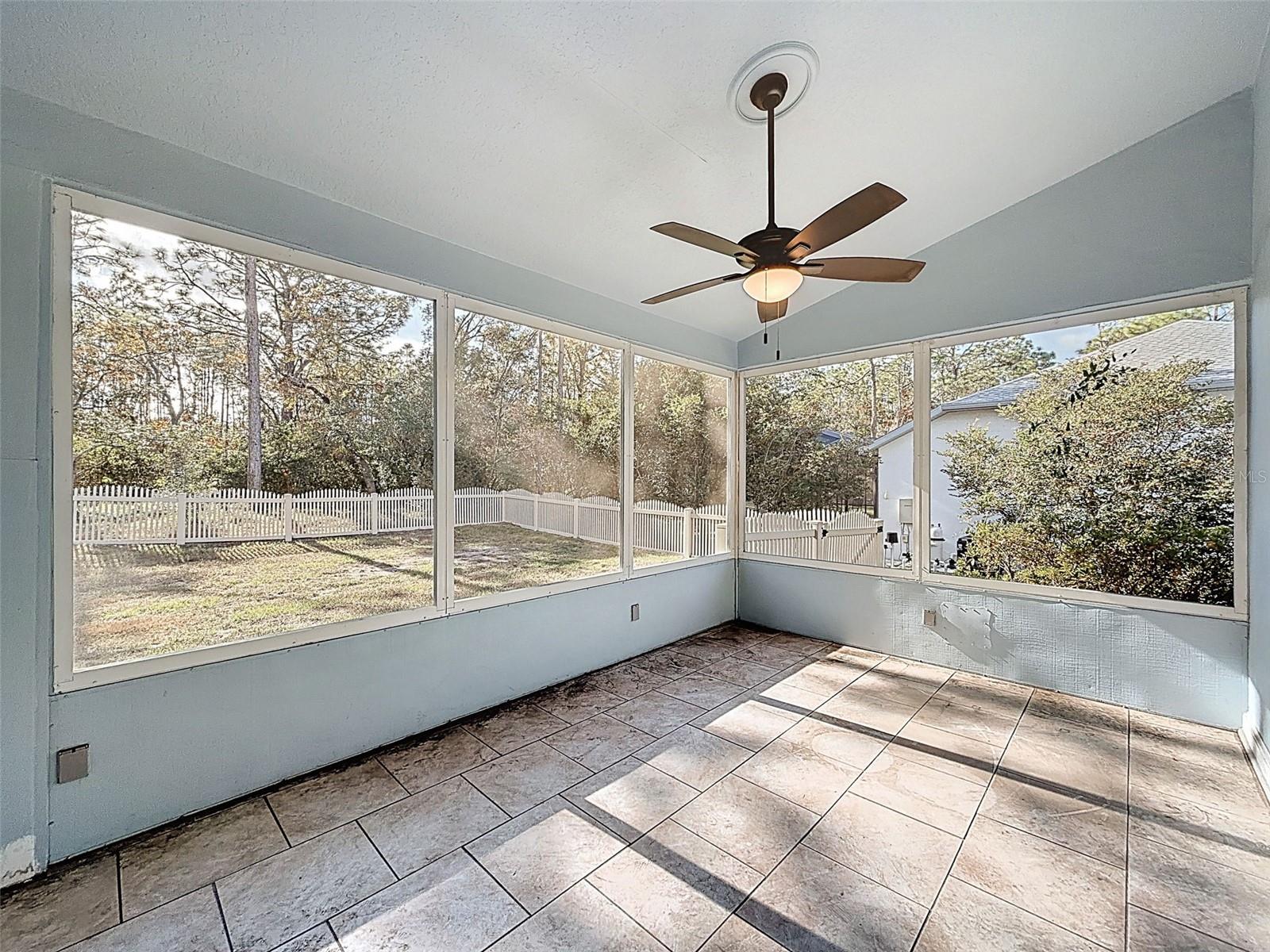 Image 65 of 80 For 11 Maidenbush Court E