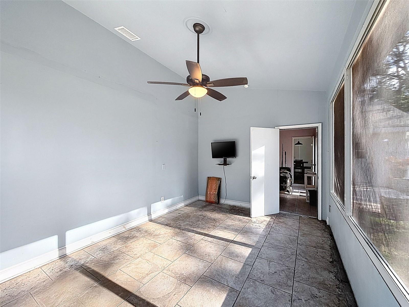 Image 66 of 80 For 11 Maidenbush Court E