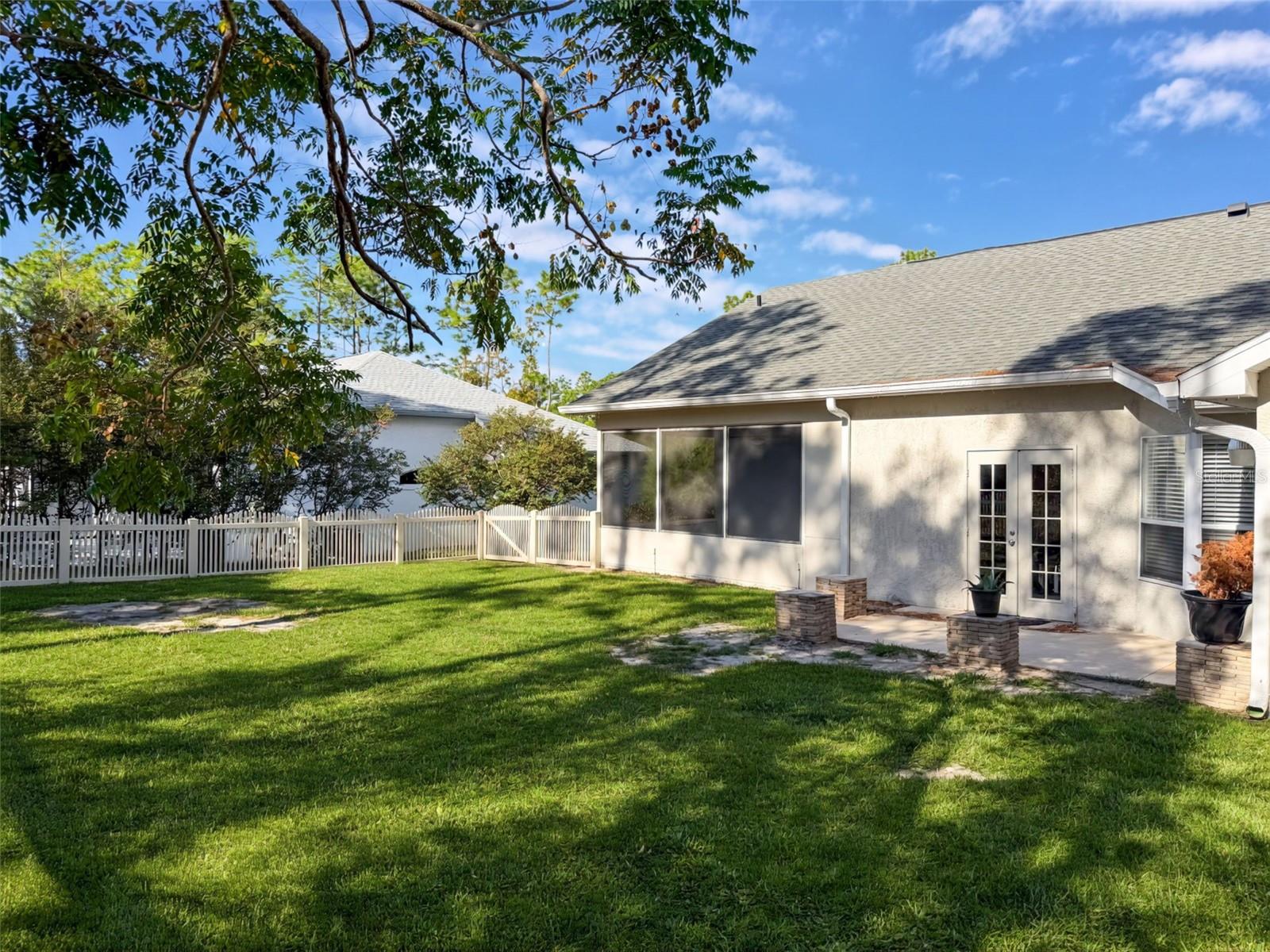 Image 68 of 80 For 11 Maidenbush Court E