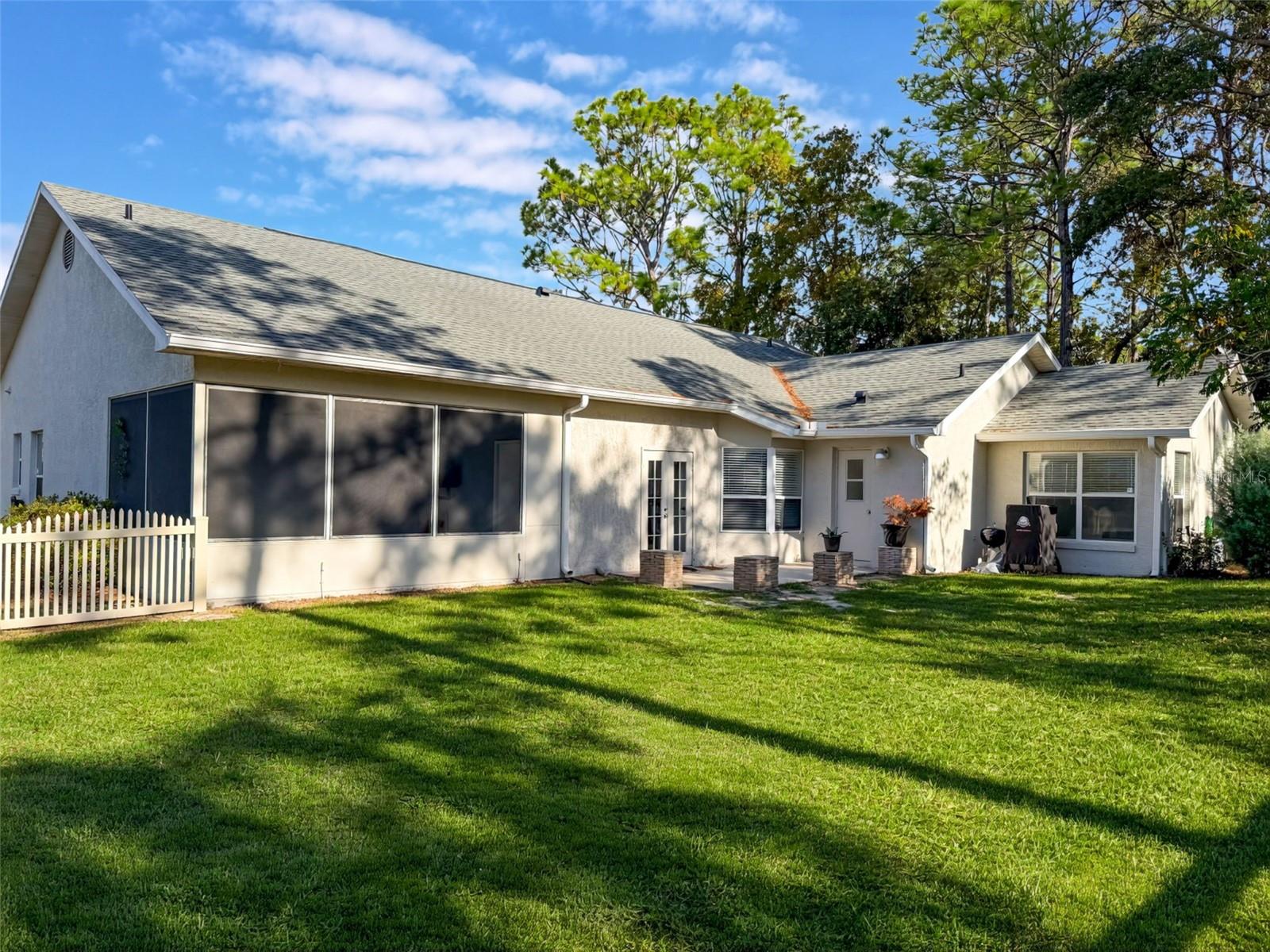 Image 69 of 80 For 11 Maidenbush Court E