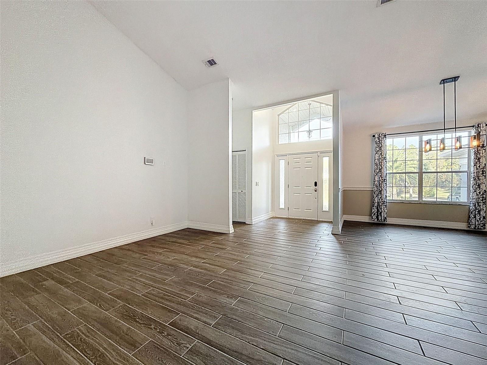 Image 7 of 80 For 11 Maidenbush Court E