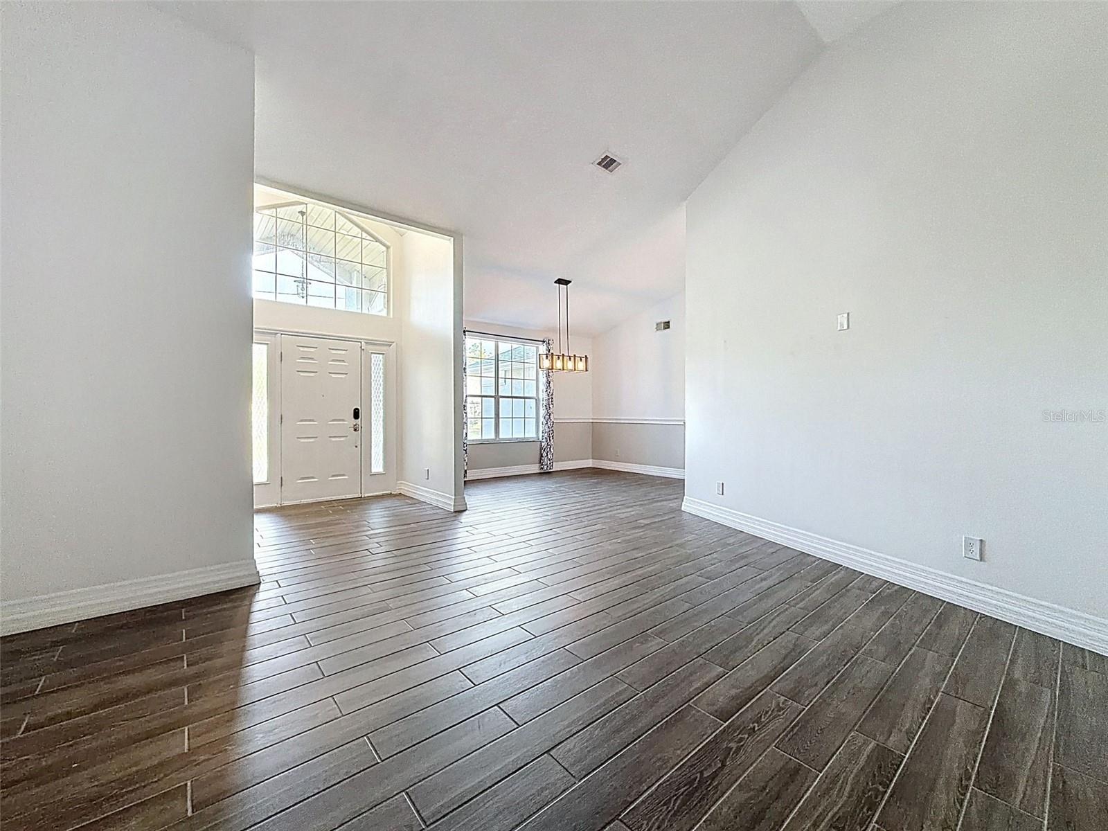 Image 8 of 80 For 11 Maidenbush Court E