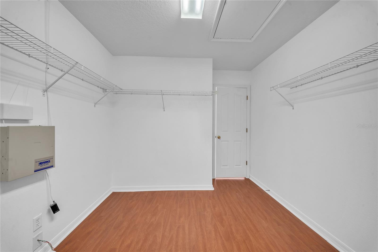 Image 25 of 69 For 17446 Queensland Street